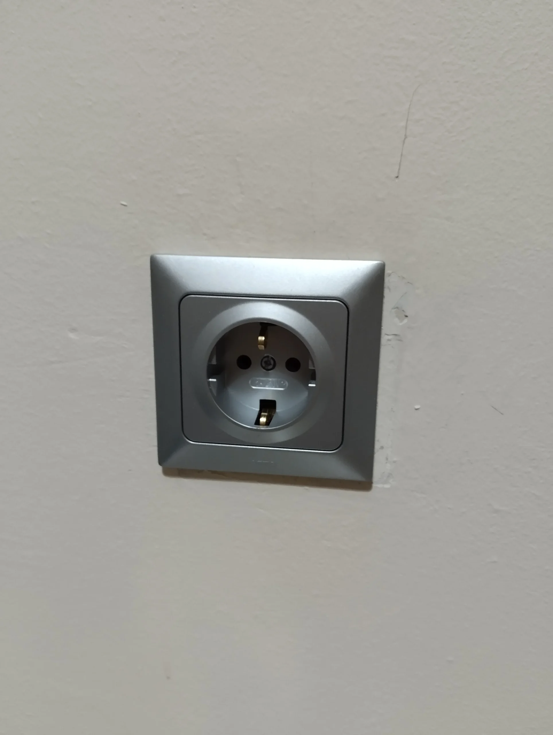 εγκατάσταση πρίζας μετά