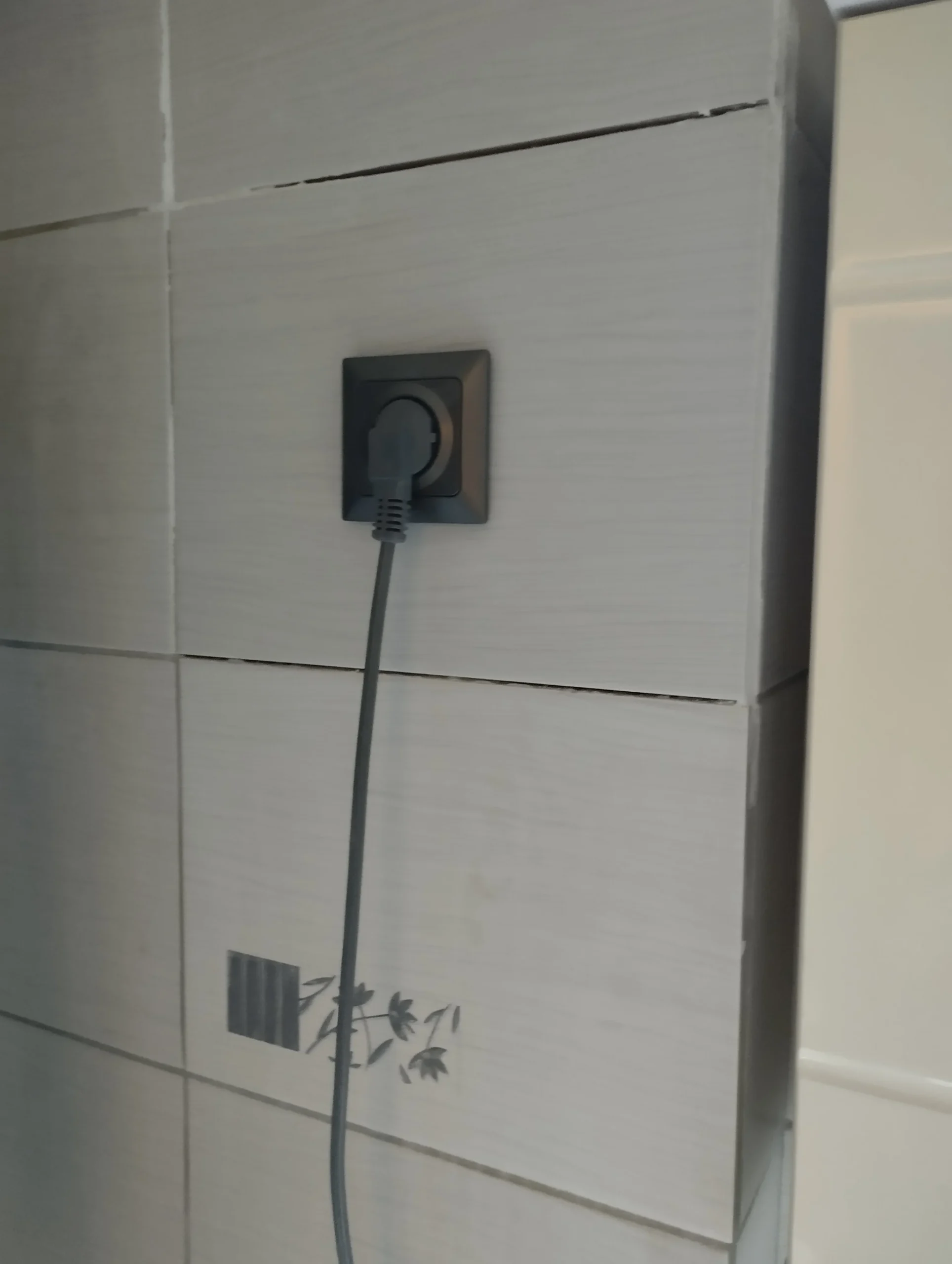 εγκατάσταση πρίζας μπάνιου μετά